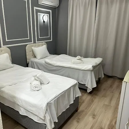 Vip מלון דירות 3*